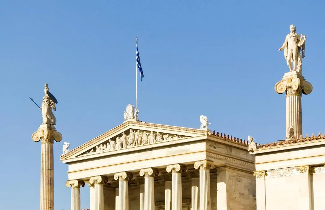 Athens Stylish Studio In Front Of Syntagma Metro Stop For 2-1